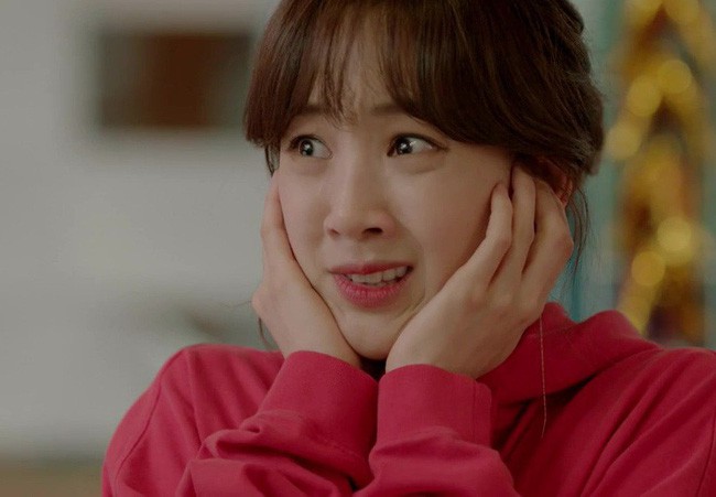 Vô tình thấy bố ôm chầm cô đầu bếp, tôi sốc đến cạn lời, nhưng càng khủng khiếp hơn là bí mật chôn giấu hơn 20 năm của họ-2