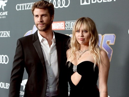 Bạn bè của Liam Hemsworth tiết lộ nam diễn viên thường xuyên bị Miley Cyrus nhục mạ