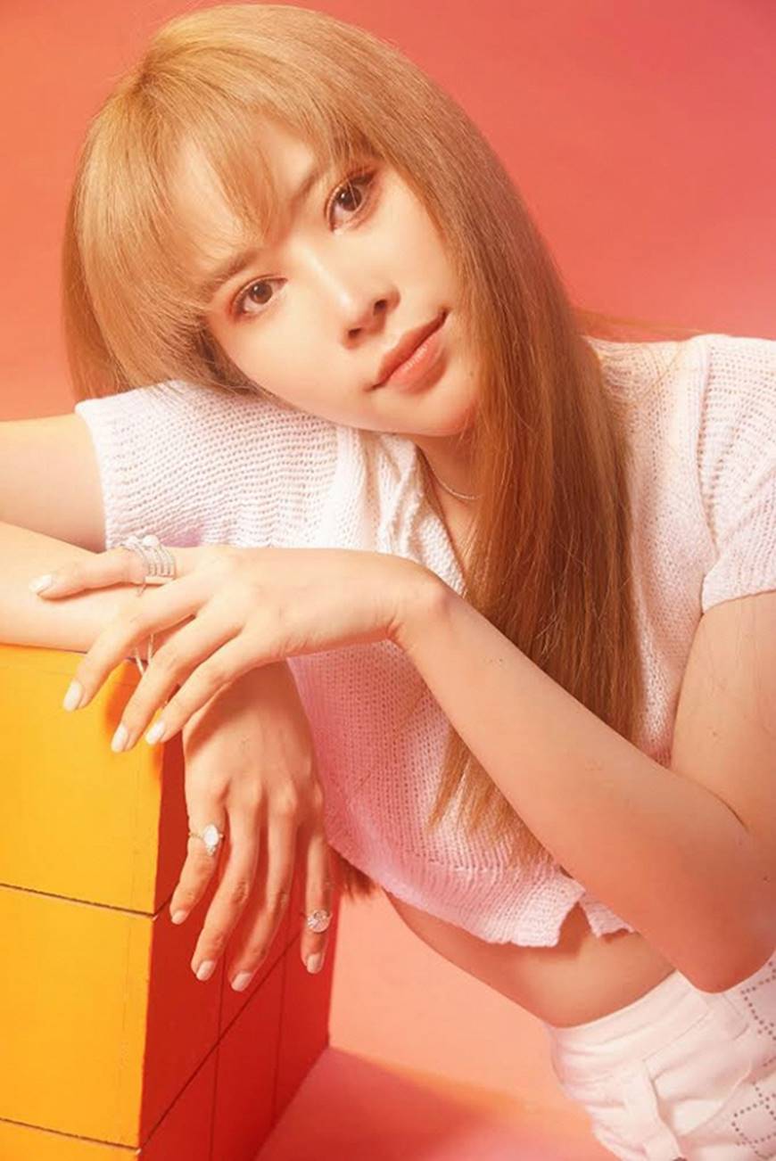 Sau khi tuyên bố hoạt động nghiêm túc, Nam Em tung bộ ảnh cứ như idol Hàn Quốc-4