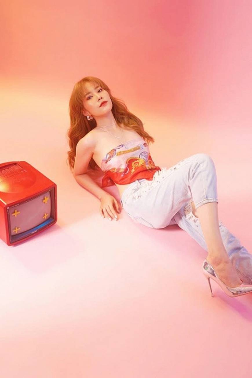 Sau khi tuyên bố hoạt động nghiêm túc, Nam Em tung bộ ảnh cứ như idol Hàn Quốc-5