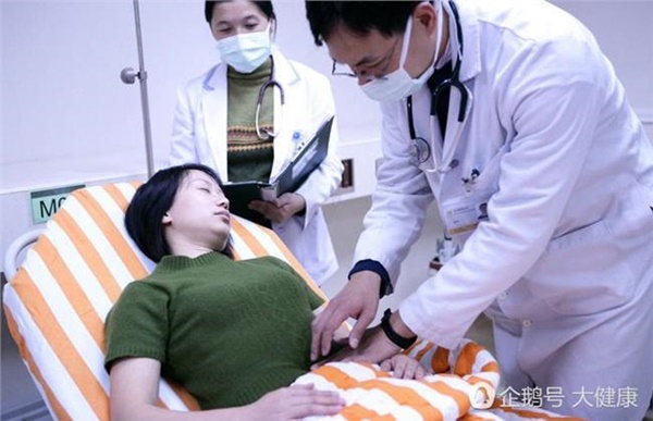 Cô gái 10 năm chiến đấu với ung thư tiết lộ 4 bí quyết để khối u không di căn-1