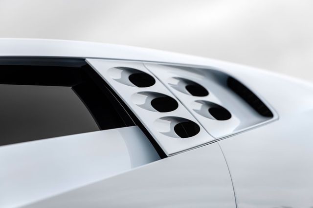 Bugatti Centodieci: 8 triệu Euro, động cơ W16, 1.600 mã lực và chỉ có 10 chiếc-14
