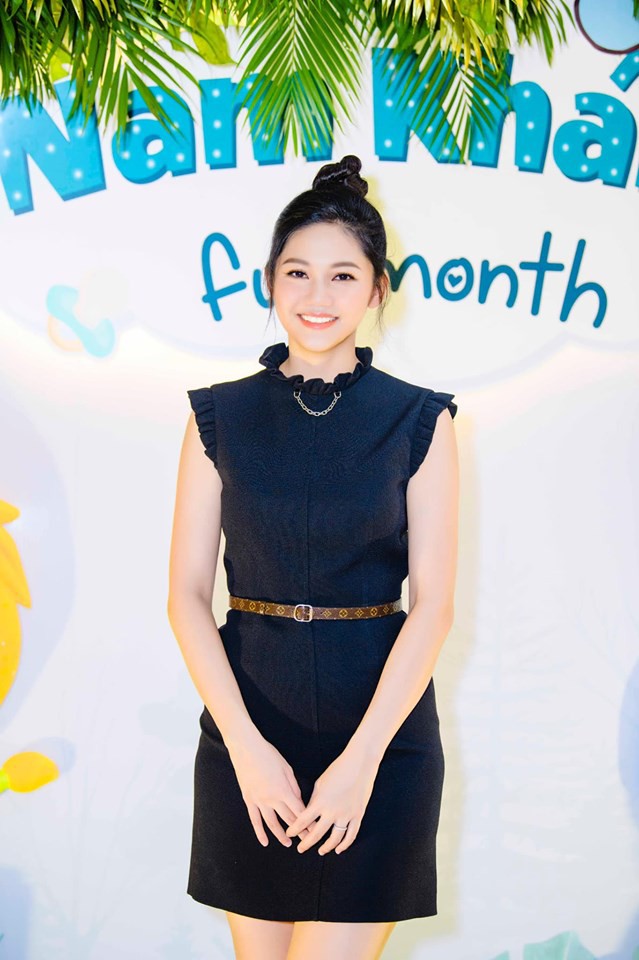 Cùng là Á hậu nhưng cuộc sống của 2 chị em Thanh Tú sau khi lấy chồng lại rất khác nhau-5