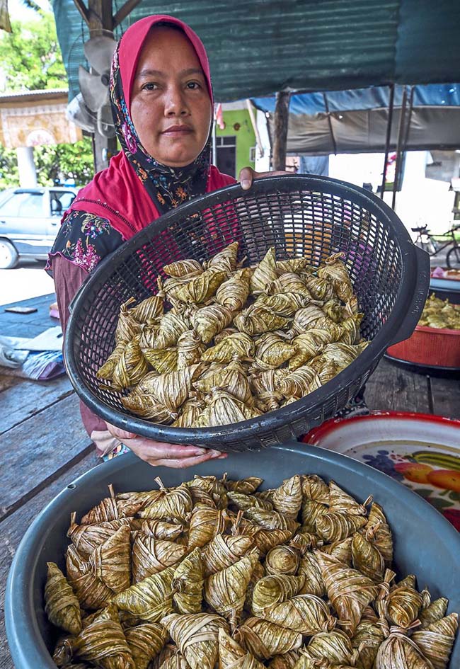 Nhìn cứ tưởng món ăn VN nhưng là đặc sản nức tiếng và kỳ công của đất nước này-7