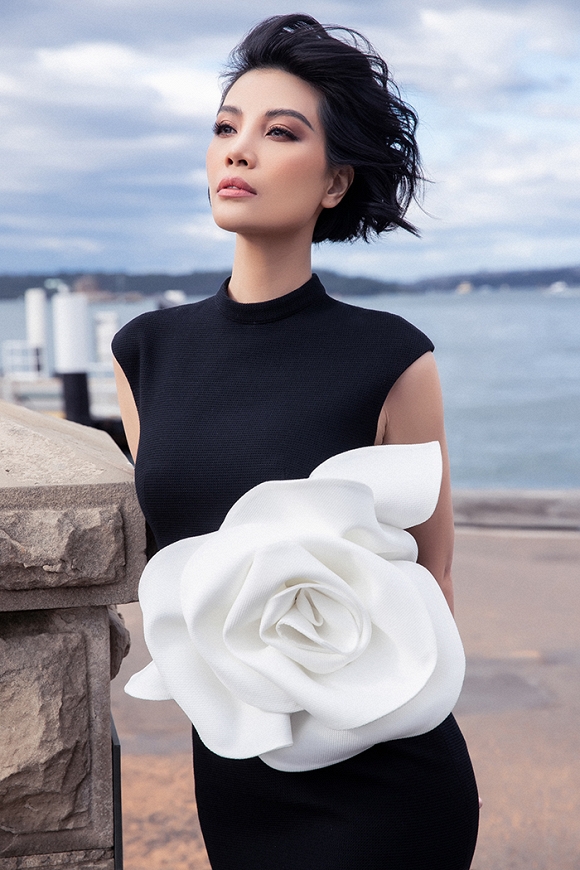 Siêu mẫu đình đám một thời Vũ Cẩm Nhung vẫn trẻ đẹp ở tuổi ngoài 40-2