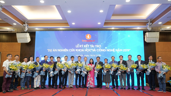 Vingroup tài trợ 124 tỷ đồng cho 20 dự án khoa học và công nghệ-1