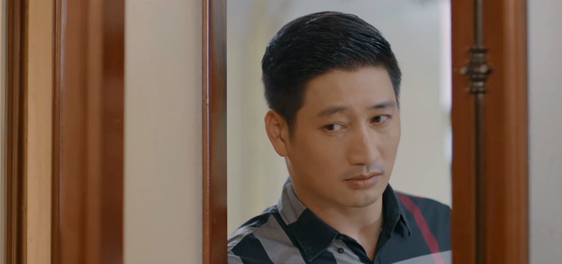 Hoa hồng trên ngực trái: Ả hồ ly tinh bất ngờ bị con trai Công Lý sàm sỡ trong khách sạn-6