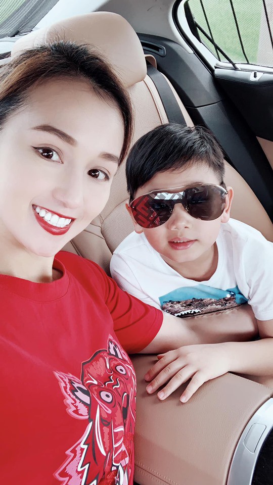 Lã Thanh Huyền lấy chồng đại gia, ở penthouse triệu đô, cả mùa hè chỉ cho con làm việc này để chuẩn bị vào lớp 1-1