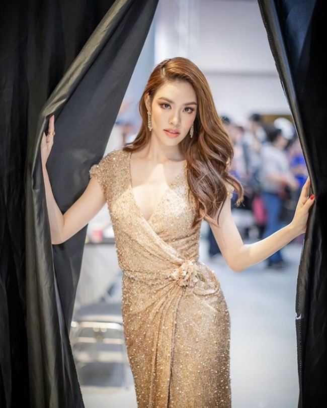 Chán vẻ đẹp trắng bệch ẻo lả, chị em Thái Lan chạy đua chuẩn vóc dáng mới-11