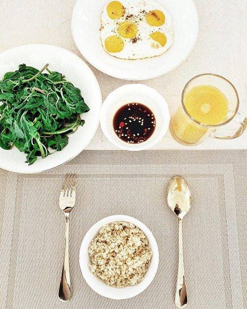 Cớ sao cả dàn mỹ nhân đình đám showbiz Việt bỏ cơm để ăn thứ hạt lạ lẫm này?-2