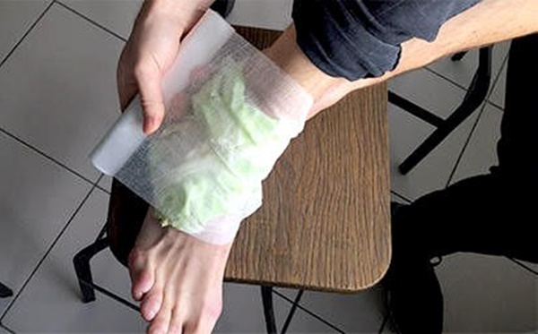 Dùng bắp cải theo cách này, bạn sẽ khỏi hẳn đau nhức xương khớp chỉ sau 1 giờ-3