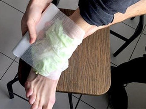 Dùng bắp cải theo cách này, bạn sẽ khỏi hẳn đau nhức xương khớp chỉ sau 1 giờ