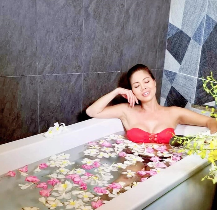 Nữ ca sĩ Việt 3 đời chồng khoe bikini nóng bỏng ở tuổi 46-5