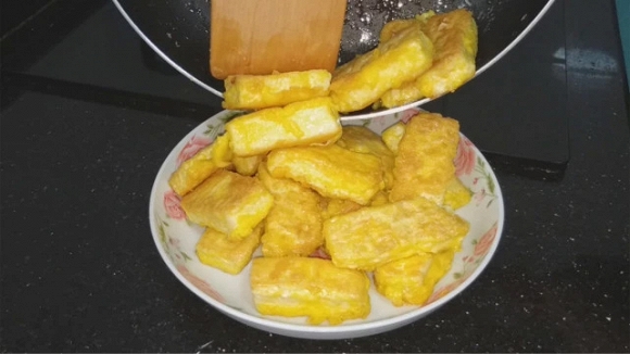 Thêm 2 quả trứng khi sốt đậu, bạn sẽ có ngay món ăn khó quên-5