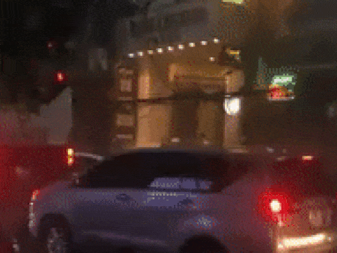 Cảnh bom mưa hiếm gặp trong cơn giông ở Mỹ-1