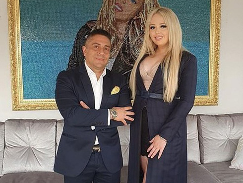 Đọ sắc cùng Đệ nhất phu nhân Mỹ, vợ Tổng thống Pháp tự tin rạng ngời, không hề bị lép vế nhờ chi tiết tinh tế này-5