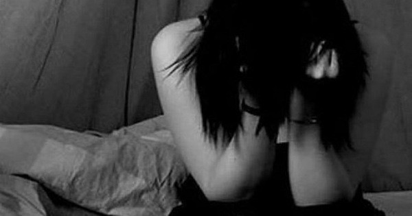 Cha dượng giở trò đồi bại với 2 người con riêng chưa đủ 16 tuổi của vợ khiến 1 cháu sinh con-1