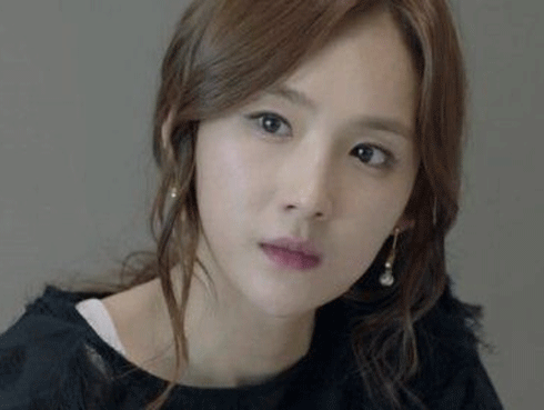 Cô gái 3 năm trước tháng nào cũng mua thuốc tránh thai, nay lại làm người yêu con trai tôi-2