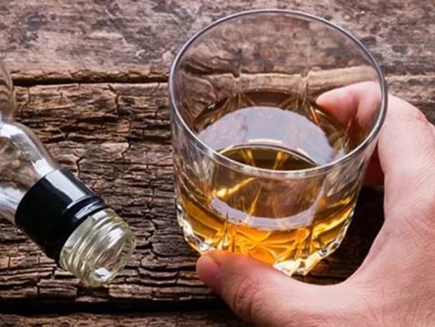 Những người mắc 4 bệnh này, thèm rượu đến mấy cũng không thể uống-5