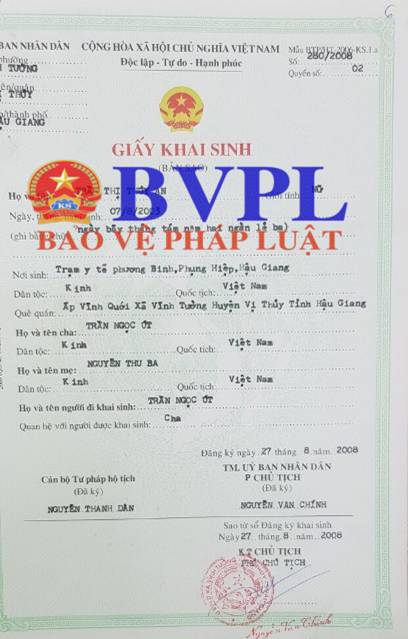 Vụ bé gái 6 tuổi nghi bị xâm hại tập thể trong khách sạn: Bố bị bắt vì tội mua dâm, dì An có đến 2 giấy khai sinh?-1