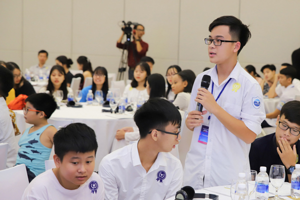 Nữ sinh 17 tuổi giành giải nhất cuộc thi viết luận bằng tiếng Anh Write4Change-10