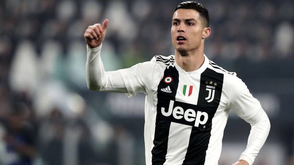 Cristiano Ronaldo: Có thể tôi sẽ giải nghệ vào năm sau-1