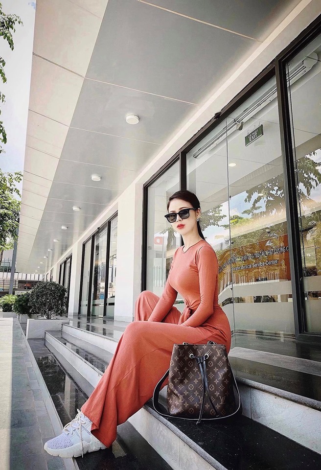 Diễn viên 9X làm mẹ đơn thân xinh như hoa hậu trong phim thay thế Về nhà đi con-6