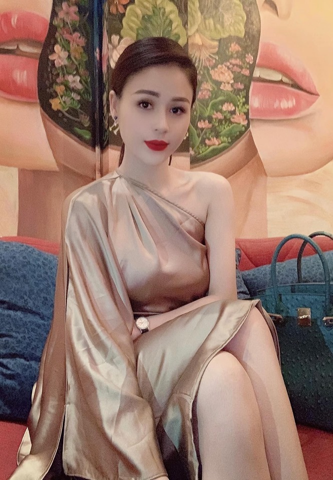 Diễn viên 9X làm mẹ đơn thân xinh như hoa hậu trong phim thay thế Về nhà đi con-9