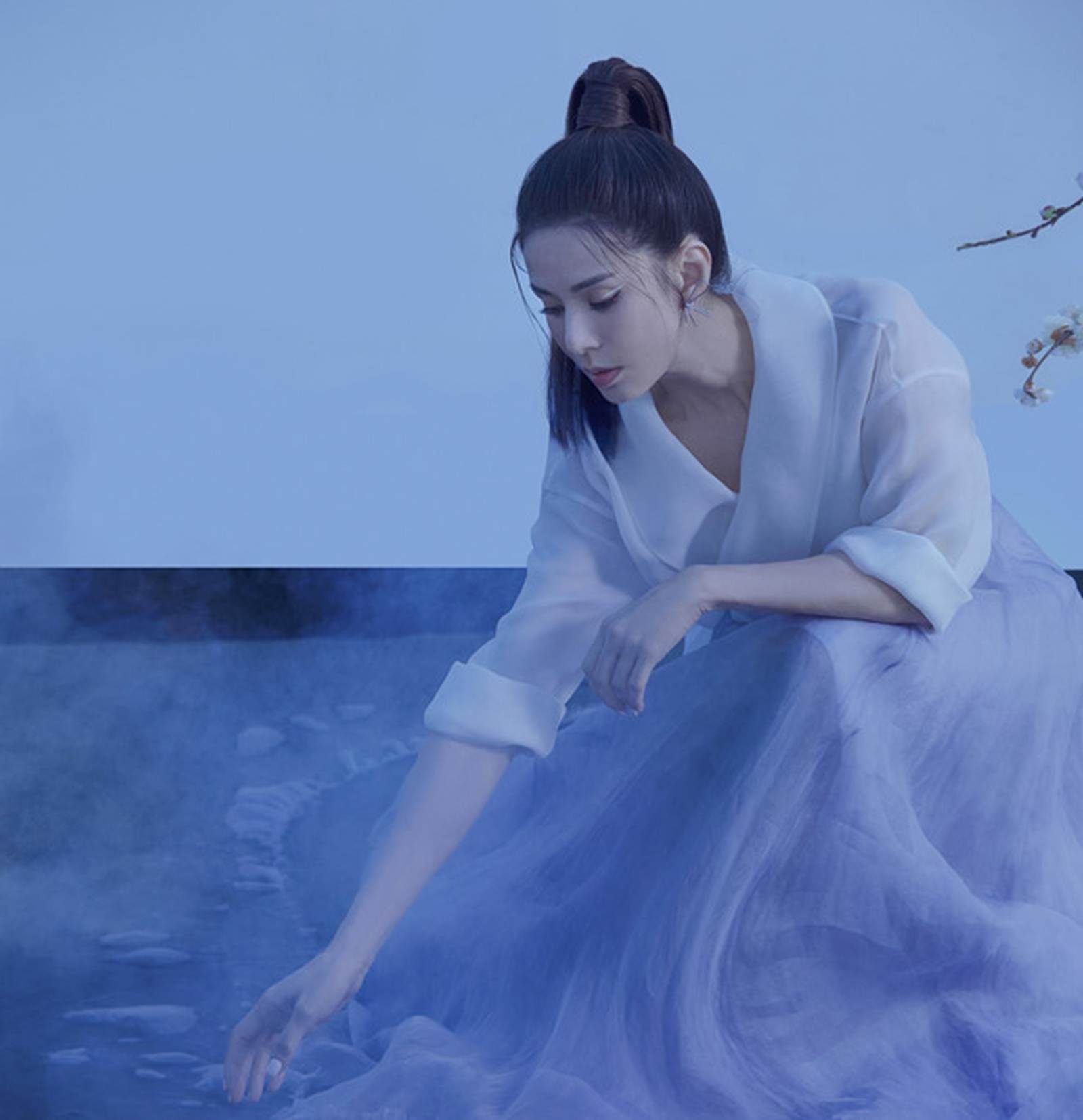 Lý Nhược Đồng hóa thân thành hiệp nữ trong bộ ảnh mới-4