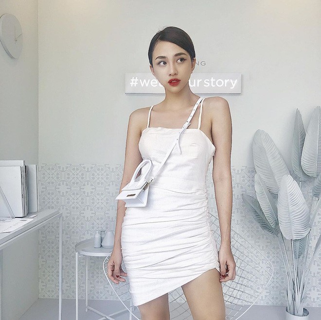 Cùng một chiếc túi hiệu bé tí: Chi Pu khoe thần thái, H’Hen Niê đựng chôm chôm, Ngọc Trinh lại vừa mang vừa gặm bánh mì-8