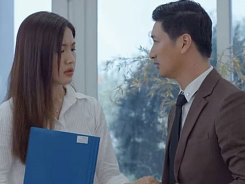 Hoa hồng trên ngực trái: Thái gây phẫn nộ khi nói về vợ con mình với hồ ly tinh