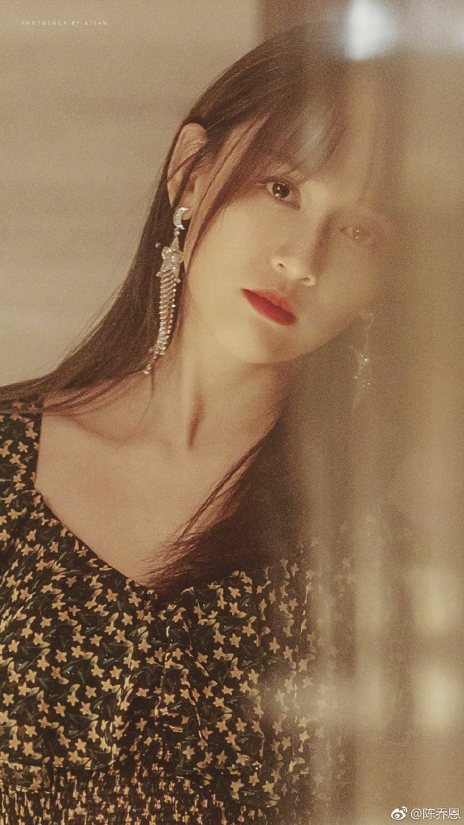 Những cô gái được dân Trung Quốc ca ngợi liếc một cái là nghiêng thành-11