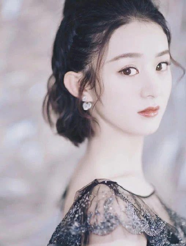 Những cô gái được dân Trung Quốc ca ngợi liếc một cái là nghiêng thành-15
