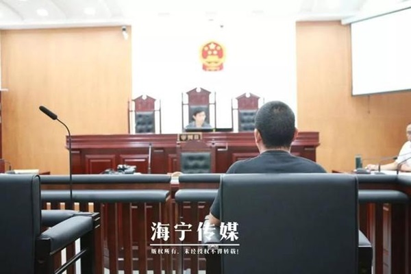 Chỉ muốn giúp con trai đi rửa xe, bố vô tình gây ra bi kịch khiến ông ân hận suốt đời-3