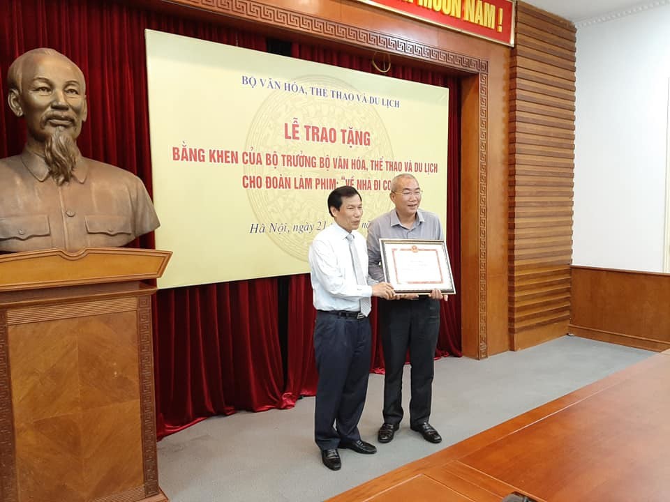 Đạo diễn Về nhà đi con bất ngờ tiết lộ điều tiếc nuối chưa làm được cho cặp Vũ - Thư trong tập cuối-1