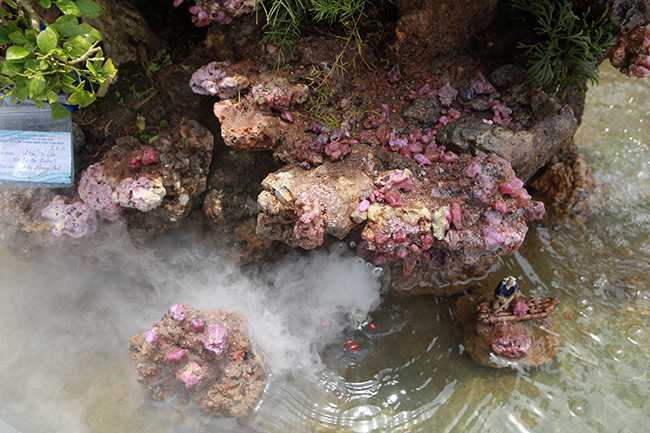 Tích góp đá quý nhiều năm rồi làm hòn non bộ khổng lồ, rao bán 2 tỷ đồng-16