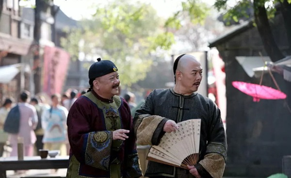 Trở về sau chuyến vi hành, Càn Long vội vã thoái vị vì 1 lời tiên đoán của thầy tướng số-2