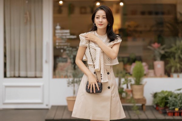 Lần đầu khoe tủ đồ hàng hiệu, Chi Pu khiến dân tình phải trầm trồ vì quá khủng-11