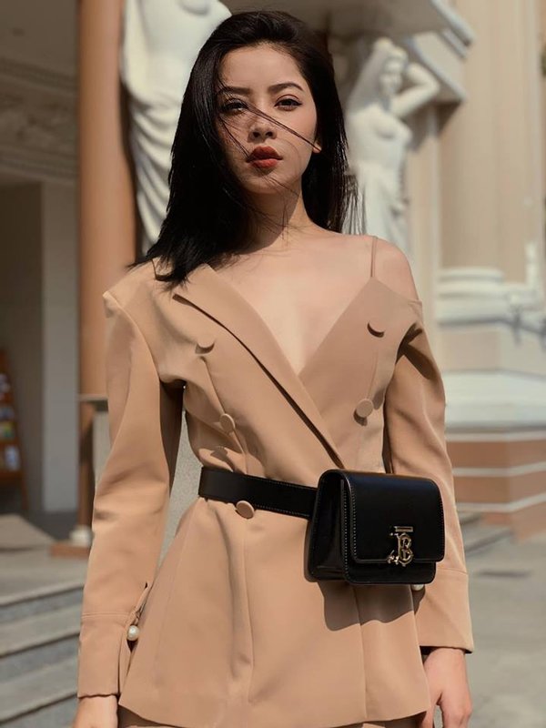 Lần đầu khoe tủ đồ hàng hiệu, Chi Pu khiến dân tình phải trầm trồ vì quá khủng-8