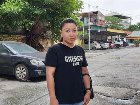 4 người trong gia đình gào khóc kêu cứu khi ô tô bị tông vò nát trên quốc lộ-3