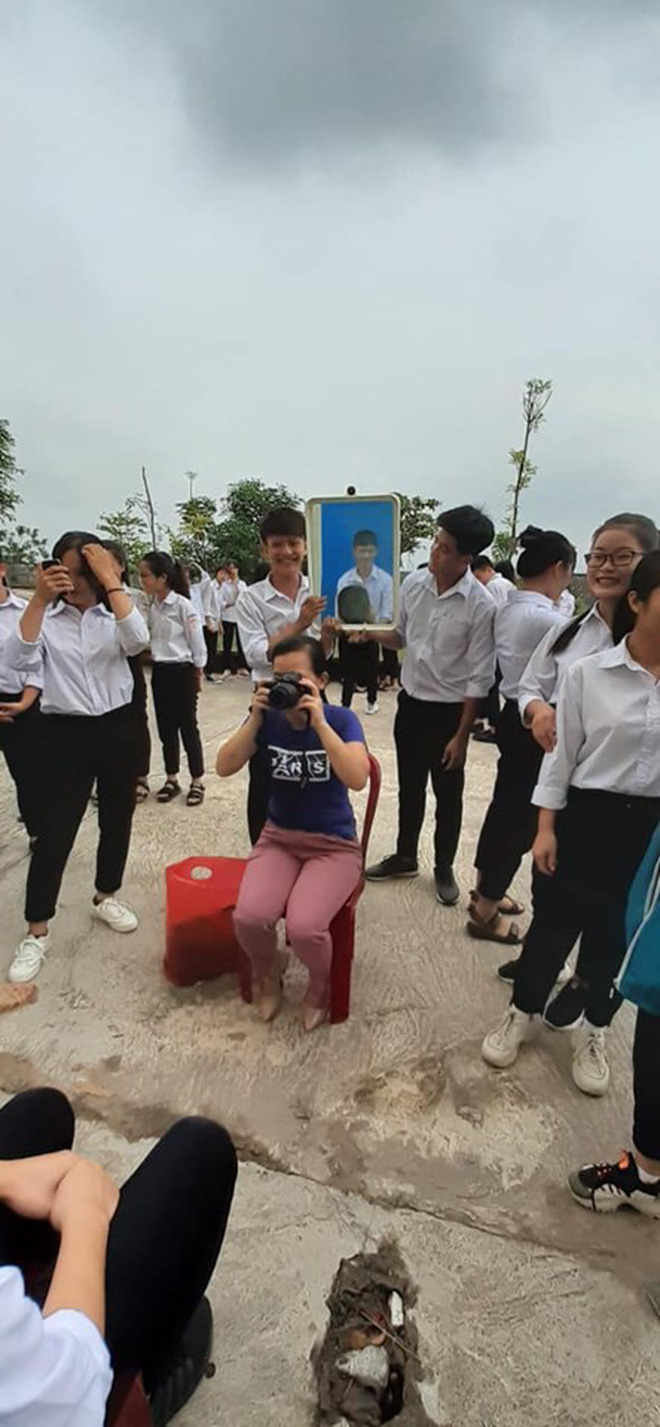 Nhìn cách cô trò trường này chụp ảnh thẻ, các studio xịn sò cũng phải chào thua!-4