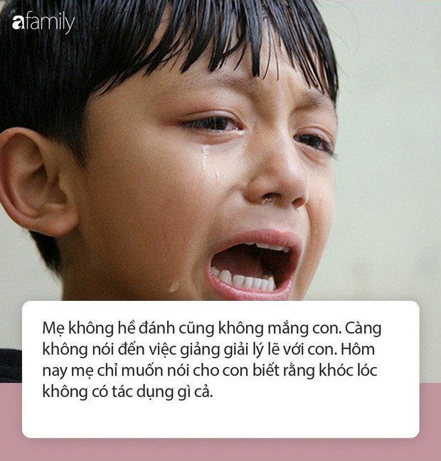 Mua trà sữa nhưng không cảm ơn nhân viên, đứa con được bà mẹ dạy cho bài học nhớ đời chỉ bằng 1 câu nói rất sâu cay-1