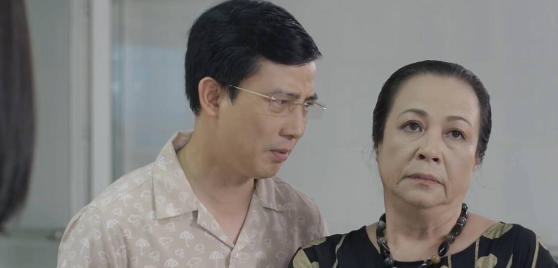 Hoa hồng trên ngực trái gây ức chế với tình tiết mẹ chồng giả mất trí nhớ, hại con dâu vô sinh-4