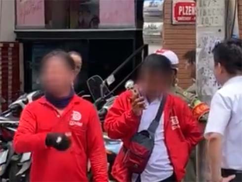 Bất chấp trời mưa đi mua ly trà sữa, chàng trai vẫn bị bạn gái bảo là thứ không ra gì, khi biết nguyên do lại khiến dân mạng muốn cấu xé” cô người yêu-4