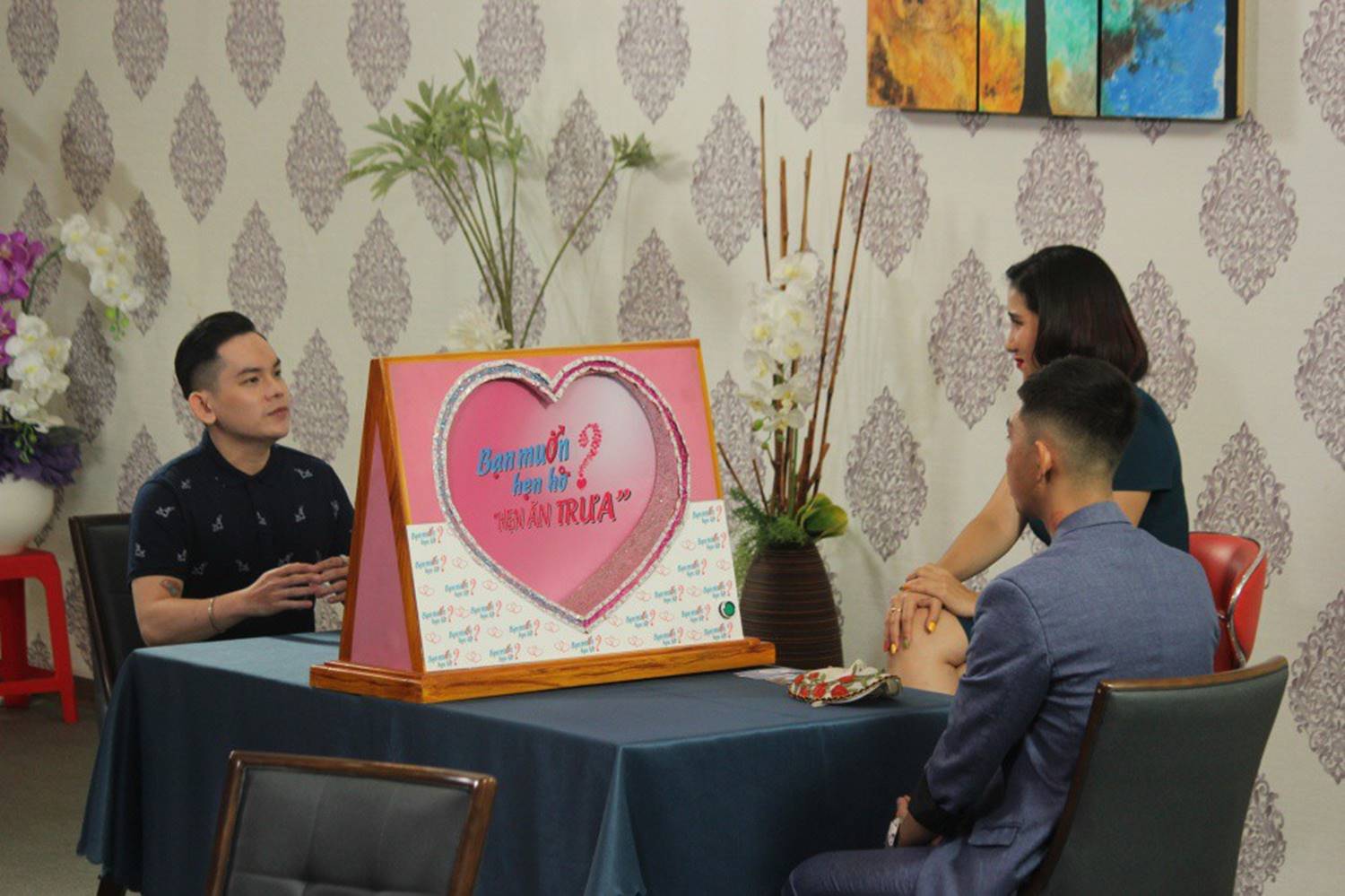 Chàng trai khiến bố sốc, mẹ ngất xỉu tại chỗ khi công bố đồng tính, Cát Tường choáng không nói nên lời-1