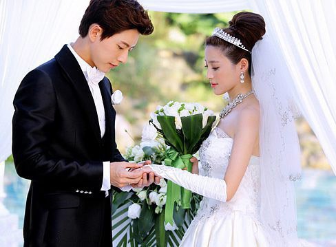 Em vợ mang bạn gái về giới thiệu, anh rể đánh rơi ly rượu khi nhận ra đó chính là...-1