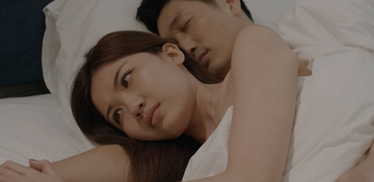 Trong phim Hoa hồng trên ngực trái bị chồng ngoại tình và bạo lực, ngoài đời cuộc sống của Hồng Diễm ra sao?-2