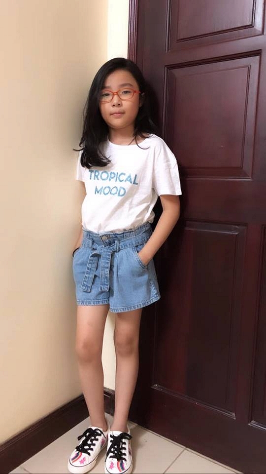 Trong phim Hoa hồng trên ngực trái bị chồng ngoại tình và bạo lực, ngoài đời cuộc sống của Hồng Diễm ra sao?-23