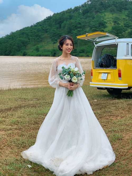 Cuộc sống giàu sang, vi vu khắp nơi của con rể tương lai đại gia Minh Nhựa-3