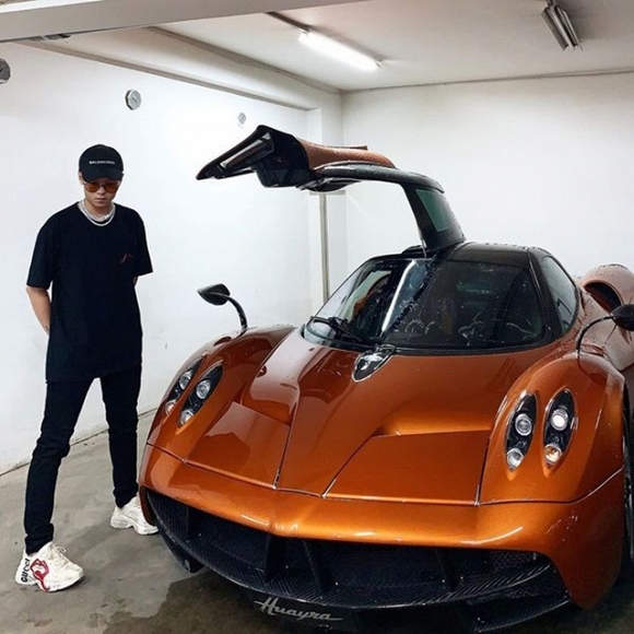 Cuộc sống giàu sang, vi vu khắp nơi của con rể tương lai đại gia Minh Nhựa-11